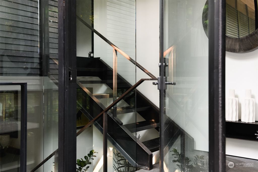 Photo of 5248 W Mercer Way, Mercer Island, WA 98040 (MLS # 2289224)