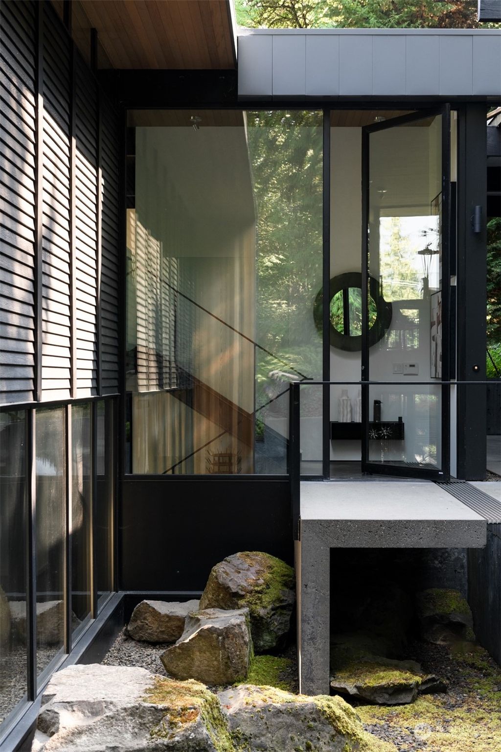 Photo of 5248 W Mercer Way, Mercer Island, WA 98040 (MLS # 2289224)