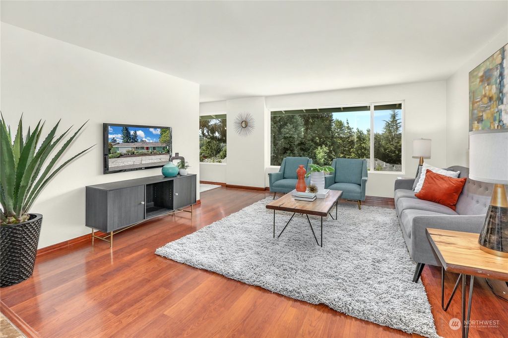 Photo of 2229 137th Place SE, Bellevue, WA 98005 (MLS # 2149160)