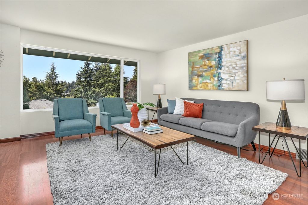 Photo of 2229 137th Place SE, Bellevue, WA 98005 (MLS # 2149160)