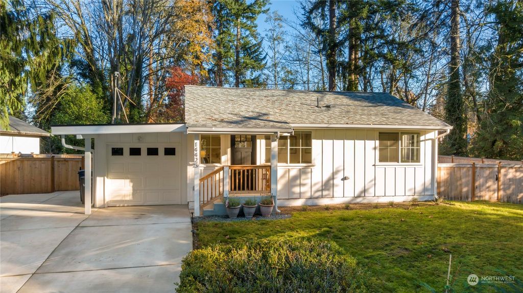 Photo of 14425 42nd Avenue W, Lynnwood, WA 98087 (MLS # 2182944)