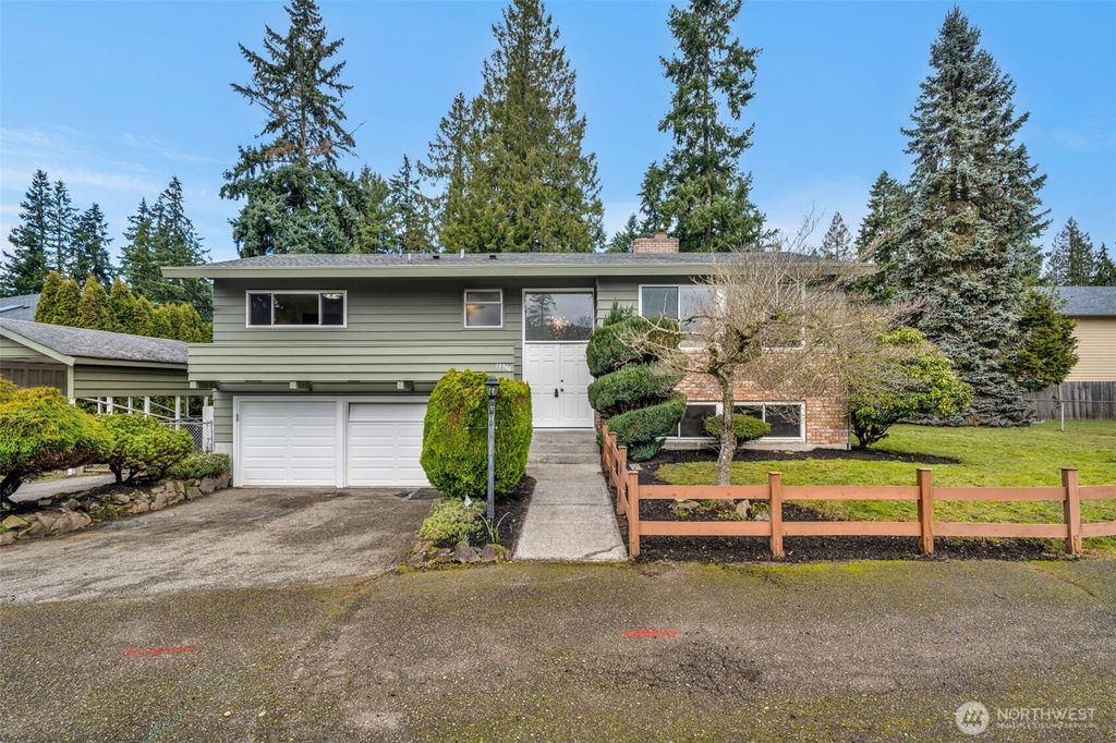 Photo of 17546 Fremont Avenue N, Shoreline, WA 98133 (MLS # 2483174)