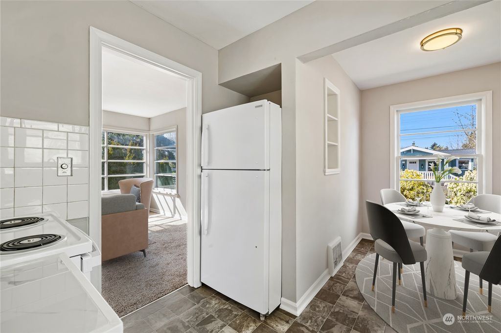 Photo of 817 NW 88th Street, Seattle, WA 98117 (MLS # 2057771)