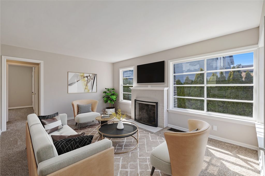 Photo of 817 NW 88th Street, Seattle, WA 98117 (MLS # 2057771)