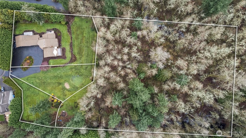 Photo of 13724 96th Avenue E, Puyallup, WA 98373 (MLS # 2492342)