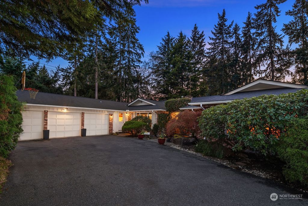 Photo of 8505 NE 25th Street, Clyde Hill, WA 98004 (MLS # 2220336)