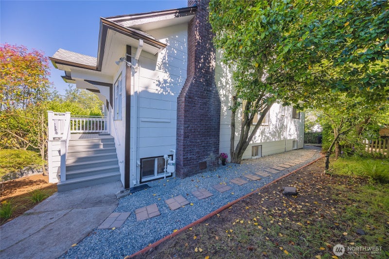 331 NE 53rd Street