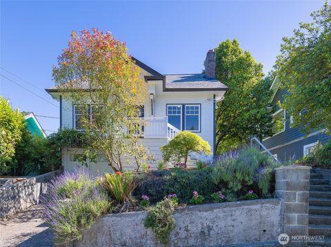 Photo of 331 NE 53rd Street, Seattle, WA 98105 (MLS # 2534042)