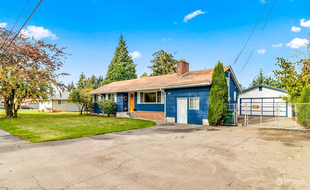 Photo of 5015 92nd Street NE, Marysville, WA 98270 (MLS # 2294115)