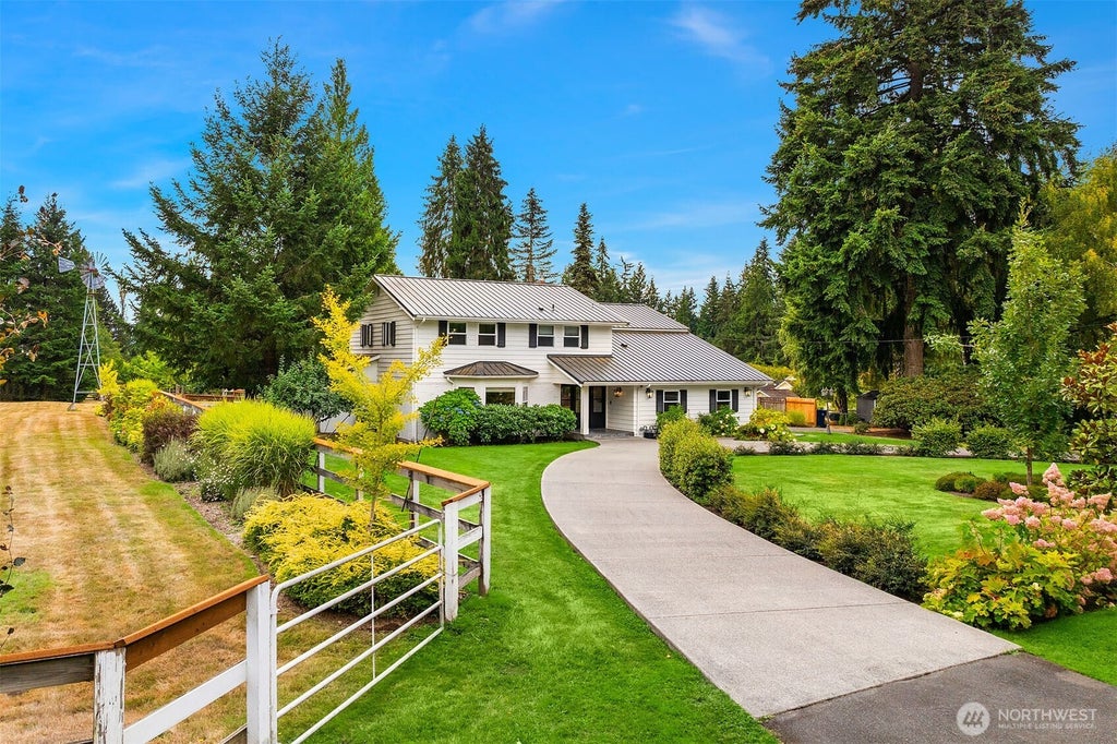 Photo of 16207 NE 165th Street, Woodinville, WA 98072 (MLS # 2577451)