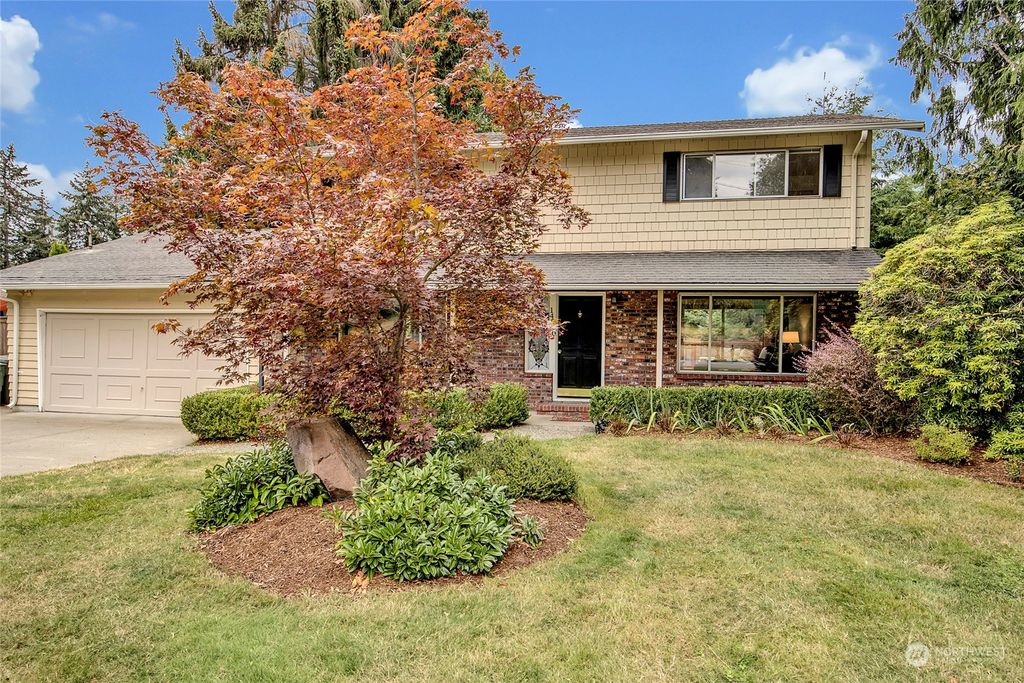 Photo of 14530 73rd Avenue NE, Kenmore, WA 98028 (MLS # 1999757)