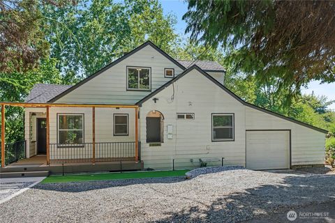 Photo of 10106 16th Avenue S, Seattle, WA 98168 (MLS # 2524491)