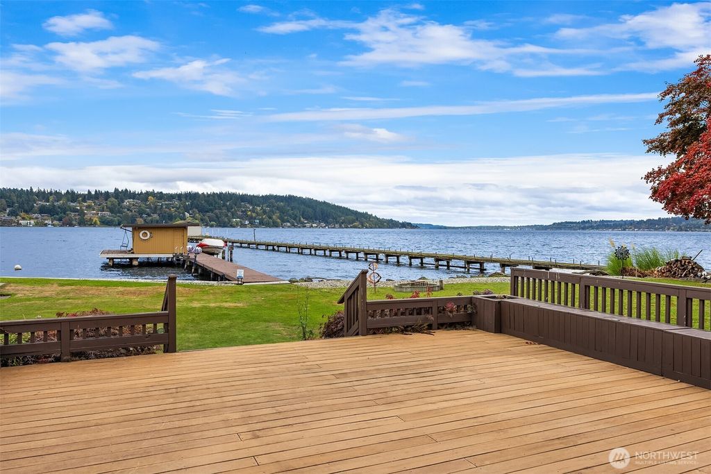 Photo of 4728 NE 172nd Street, Lake Forest Park, WA 98155 (MLS # 2450966)