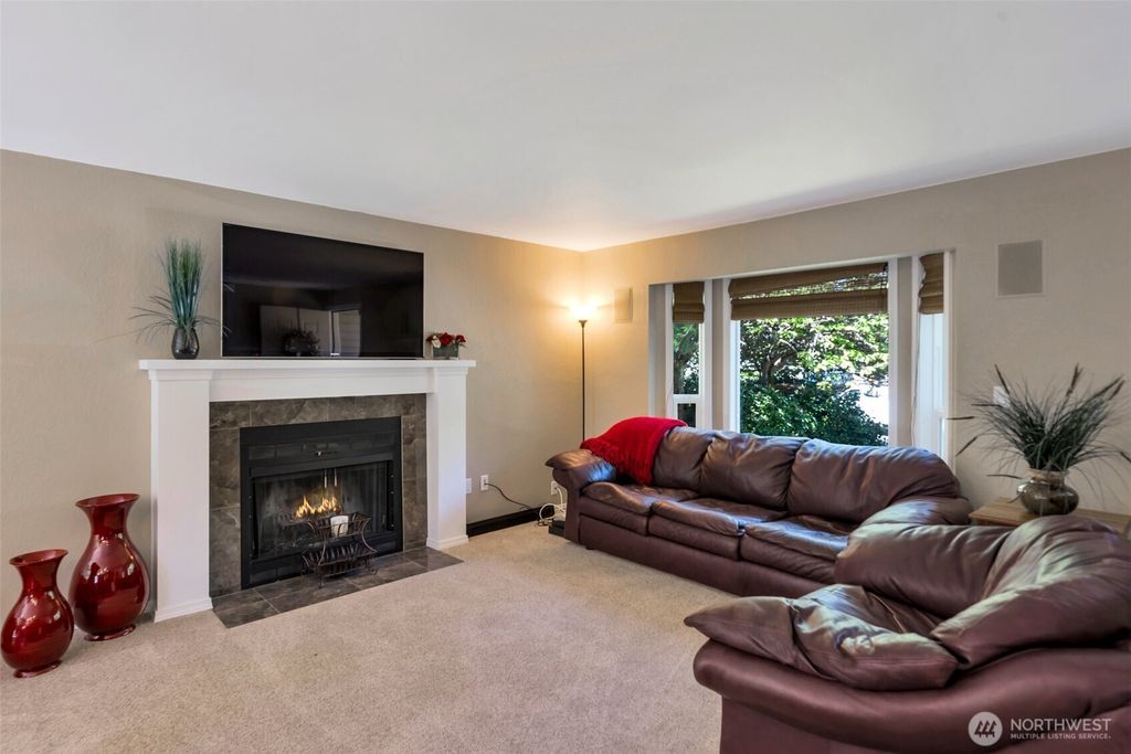 Photo of 630 Mount Logan Drive SW, Issaquah, WA 98027 (MLS # 2375491)