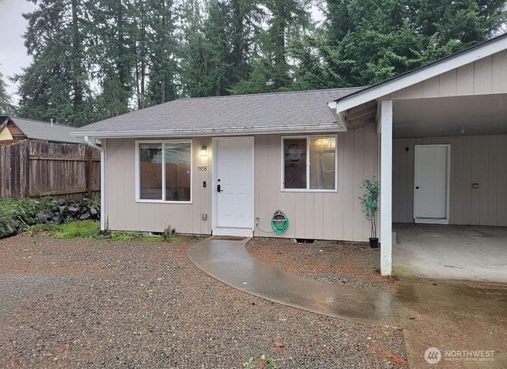 Photo of 1908 12th Ave Ave SW, Olympia, WA 98502 (MLS # 2463270)