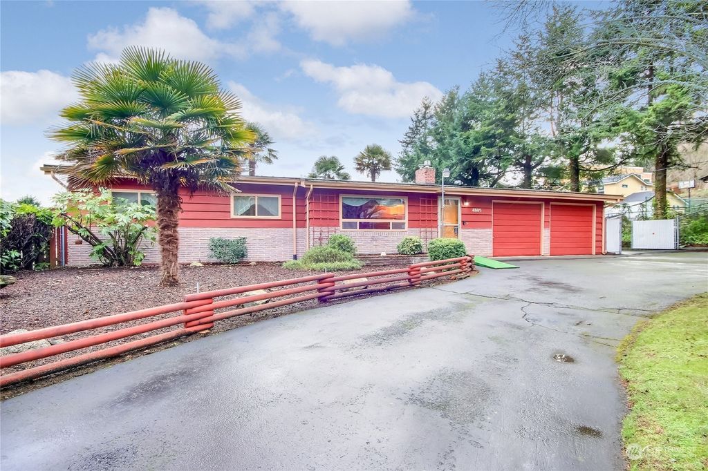 Photo of 4805 S 166th Street, SeaTac, WA 98188 (MLS # 2185084)