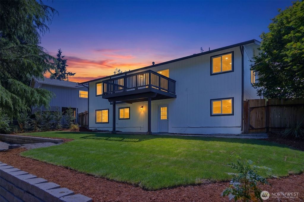 Photo of 33324 29th Place SW, Federal Way, WA 98023 (MLS # 2519988)