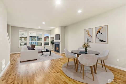 Photo of 16526 1st Park SE, Bothell, WA 98012 (MLS # 2463891)