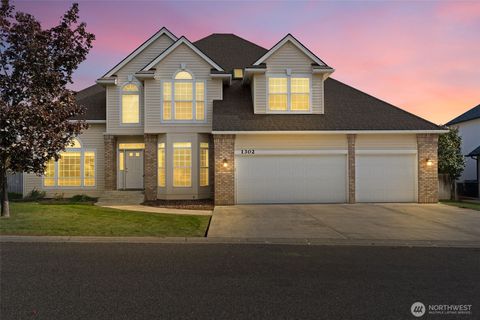Photo of 1302 N Thayer Avenue, Ellensburg, WA 98926 (MLS # 2445270)