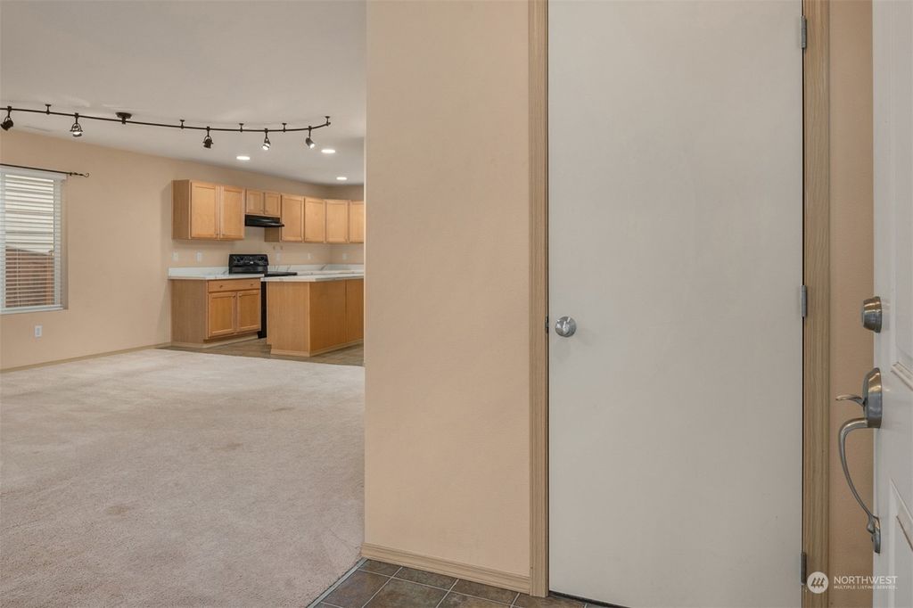 Photo of 9024 228th Way NE, Redmond, WA 98053 (MLS # 2192704)