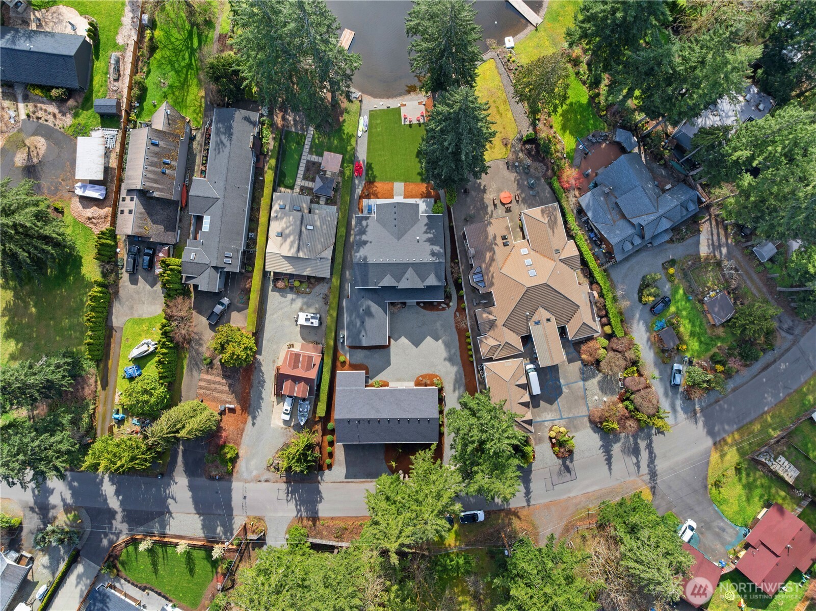 Black Diamond, Washington, 98010, United States, 5 Bedrooms Bedrooms, ,5 BathroomsBathrooms,Residential,Active,2032942