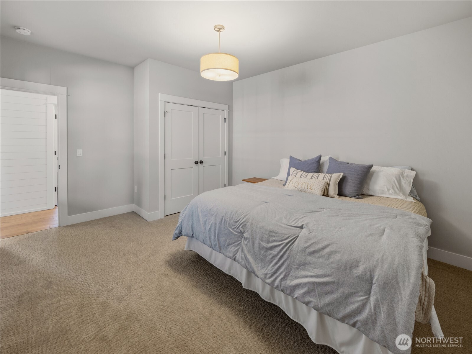 Black Diamond, Washington, 98010, United States, 5 Bedrooms Bedrooms, ,5 BathroomsBathrooms,Residential,Active,2032942