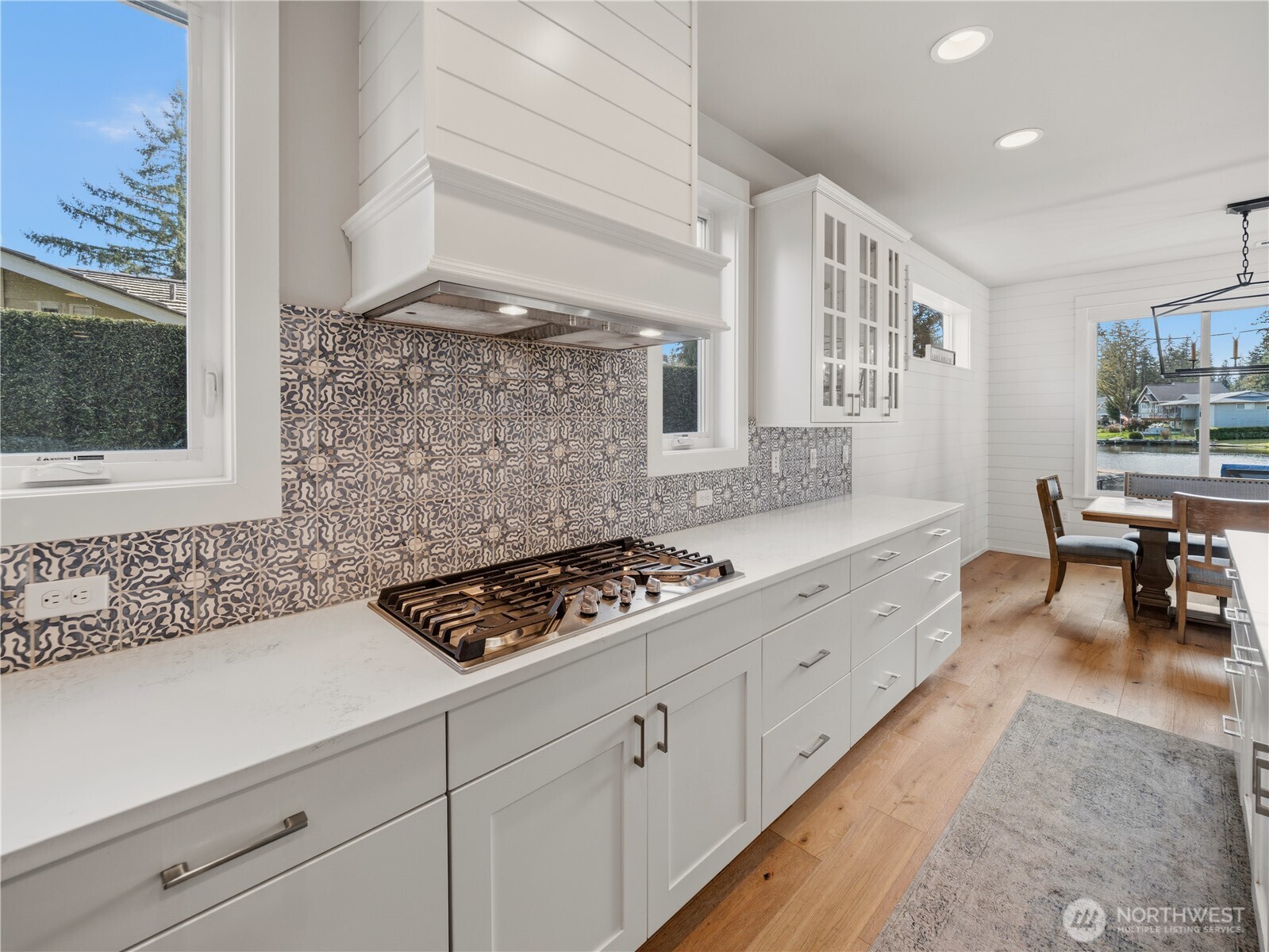 Black Diamond, Washington, 98010, United States, 5 Bedrooms Bedrooms, ,5 BathroomsBathrooms,Residential,Active,2032942