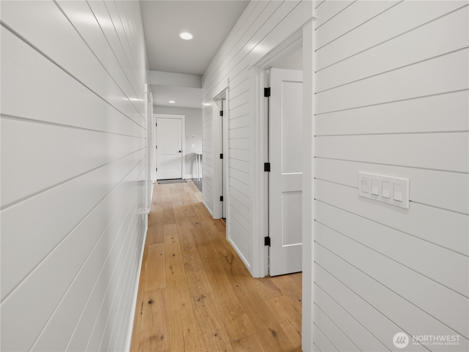 Black Diamond, Washington, 98010, United States, 5 Bedrooms Bedrooms, ,5 BathroomsBathrooms,Residential,Active,2032942