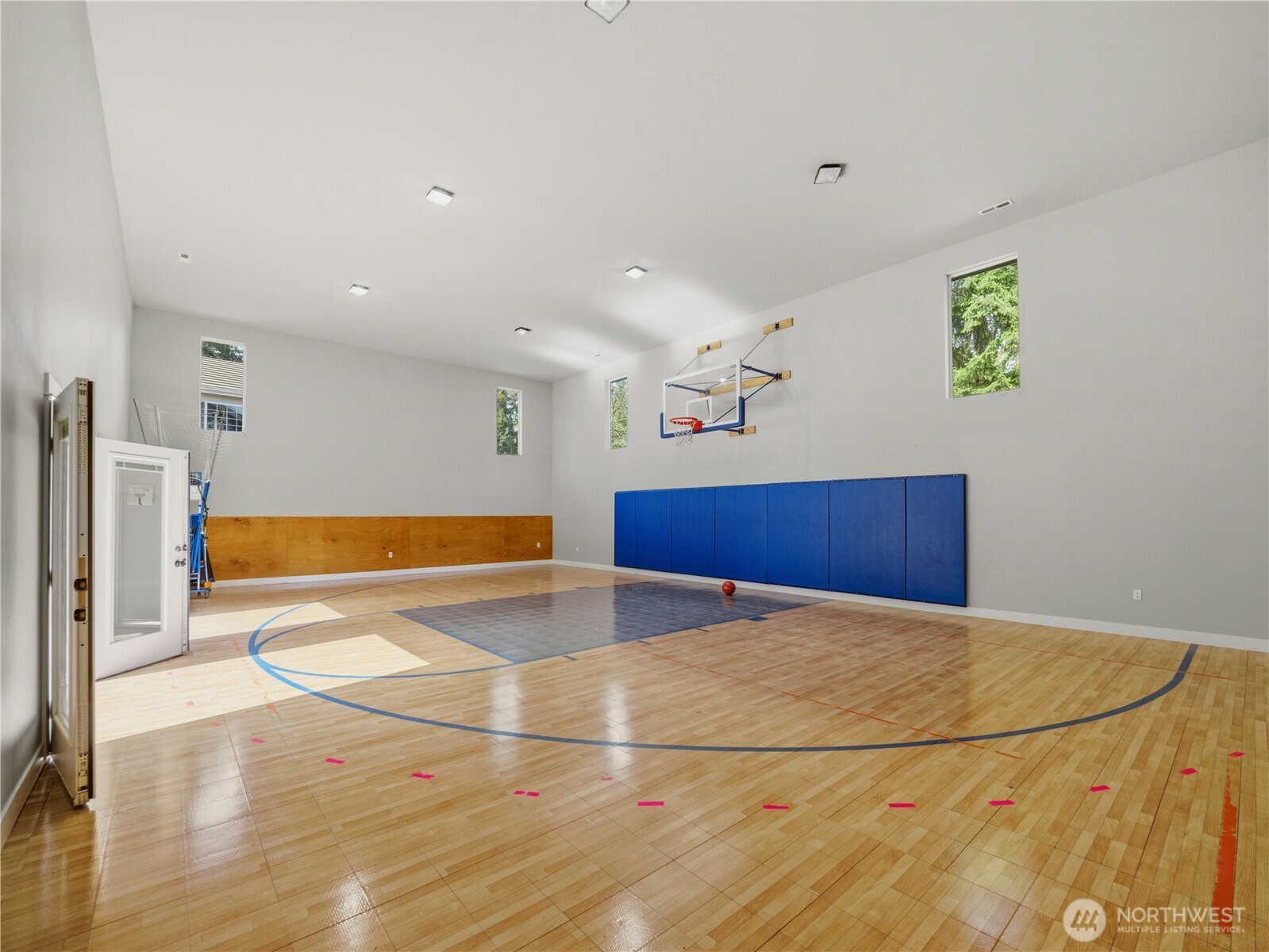Black Diamond, Washington, 98010, United States, 5 Bedrooms Bedrooms, ,5 BathroomsBathrooms,Residential,Active,2032942