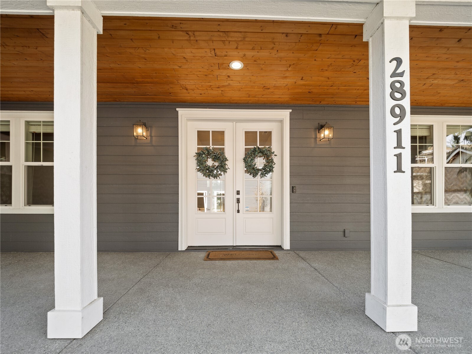 Black Diamond, Washington, 98010, United States, 5 Bedrooms Bedrooms, ,5 BathroomsBathrooms,Residential,Active,2032942