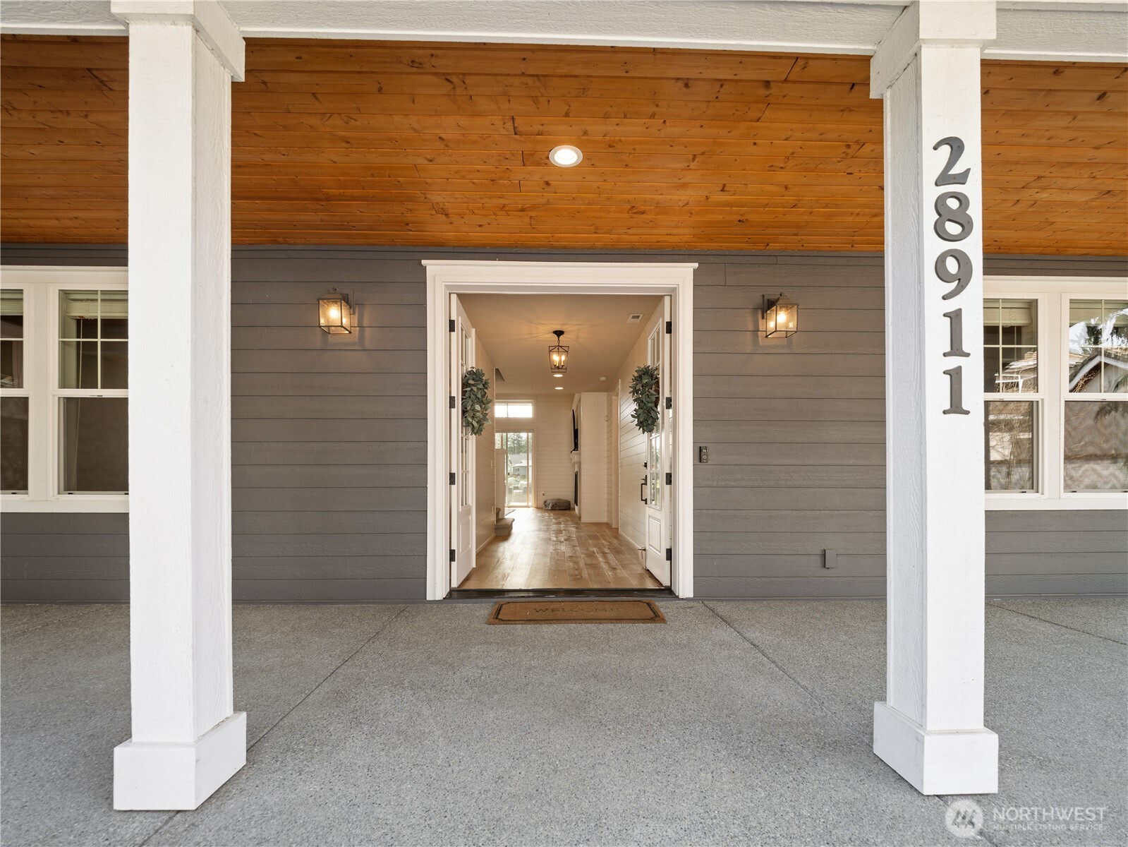 Black Diamond, Washington, 98010, United States, 5 Bedrooms Bedrooms, ,5 BathroomsBathrooms,Residential,Active,2032942