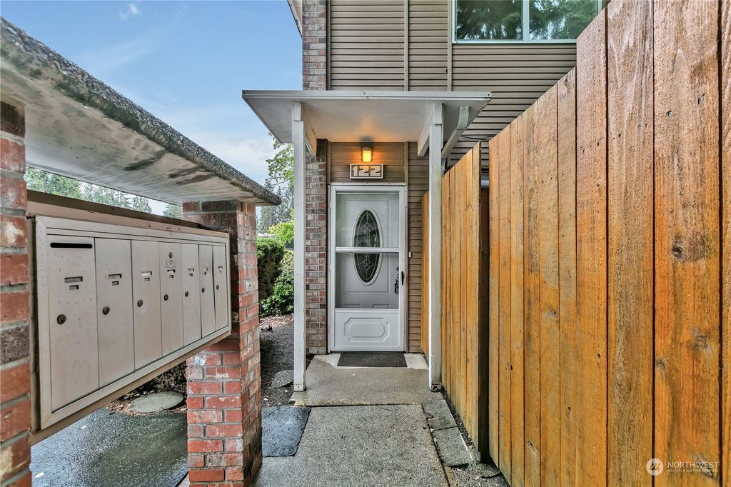 Photo of 12242 SE 59th Street #122, Bellevue, WA 98006 (MLS # 2241797)