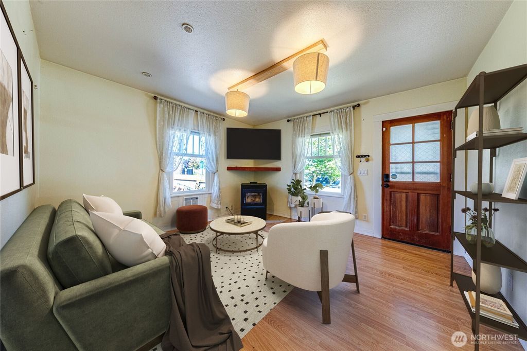 Photo of 2702 22nd Street, Everett, WA 98201 (MLS # 2420788)