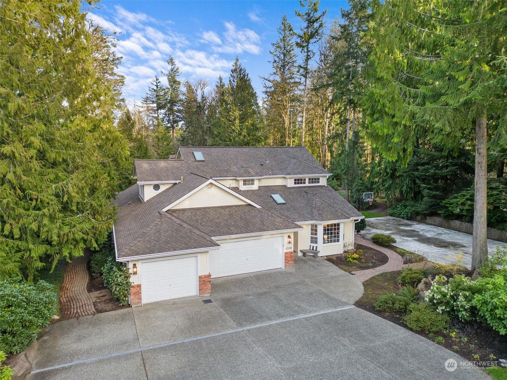 Photo of 4530 243rd Avenue NE, Redmond, WA 98053 (MLS # 2211003)