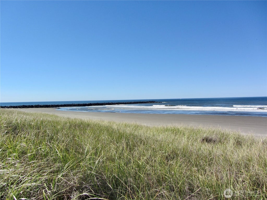 Photo of 1437 Ocean Shores Boulevard SW, Ocean Shores, WA 98569 (MLS # 2547087)