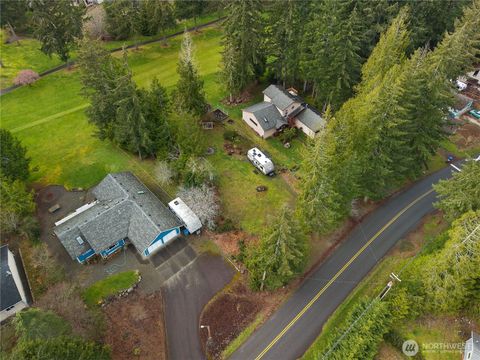Photo of 541 E Saint Andrews Drive, Shelton, WA 98584 (MLS # 2505722)