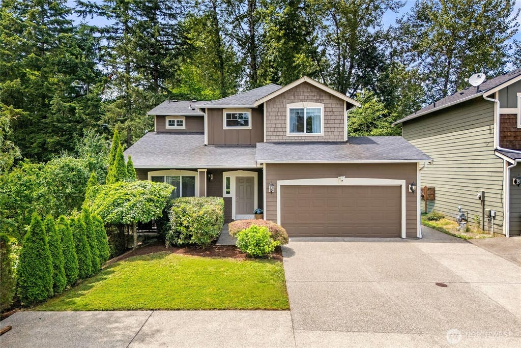 Photo of 13321 SE 273rd Street, Kent, WA 98042 (MLS # 2545912)