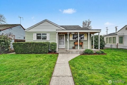 Photo of 4814 S Fife St, Tacoma, WA 98409 (MLS # 2476475)