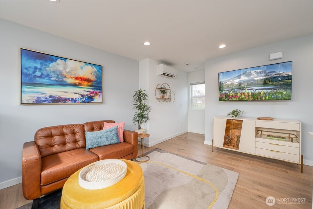 Photo of 3015 61 Avenue SW #B, Seattle, WA 98116 (MLS # 2491326)