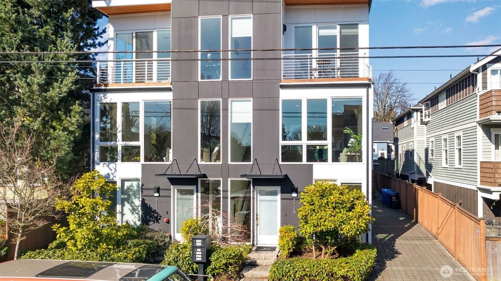 Photo of 612 N 45th Street #B, Seattle, WA 98103 (MLS # 2335777)