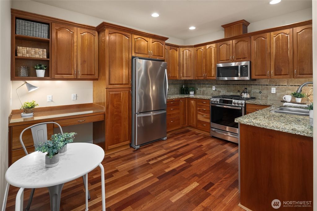 Photo of 4406 Providence Point Place SE #302, Issaquah, WA 98029 (MLS # 2524115)