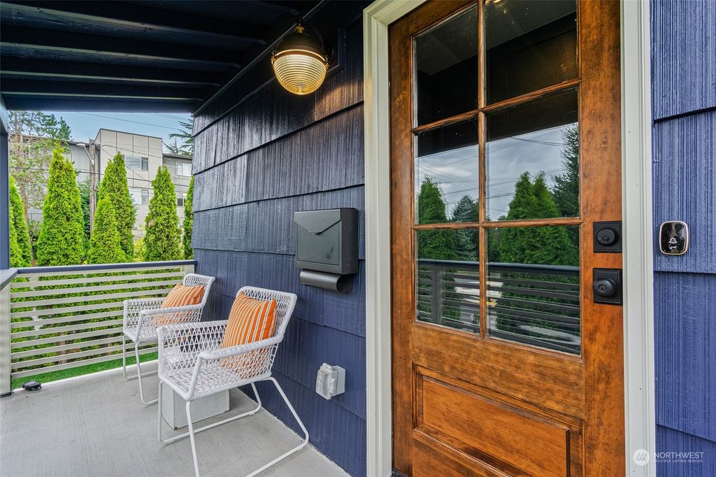 Photo of 7822 Meridian Avenue N, Seattle, WA 98103 (MLS # 2164046)