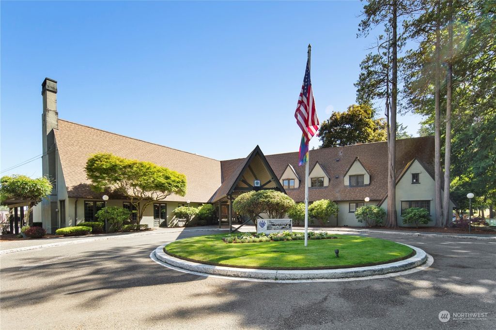 Photo of 10919 Glen Acres Drive #B, Seattle, WA 98168 (MLS # 2328516)