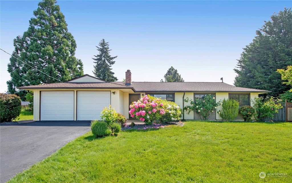 Photo of 23030 19th Avenue S, Des Moines, WA 98198 (MLS # 2243294)