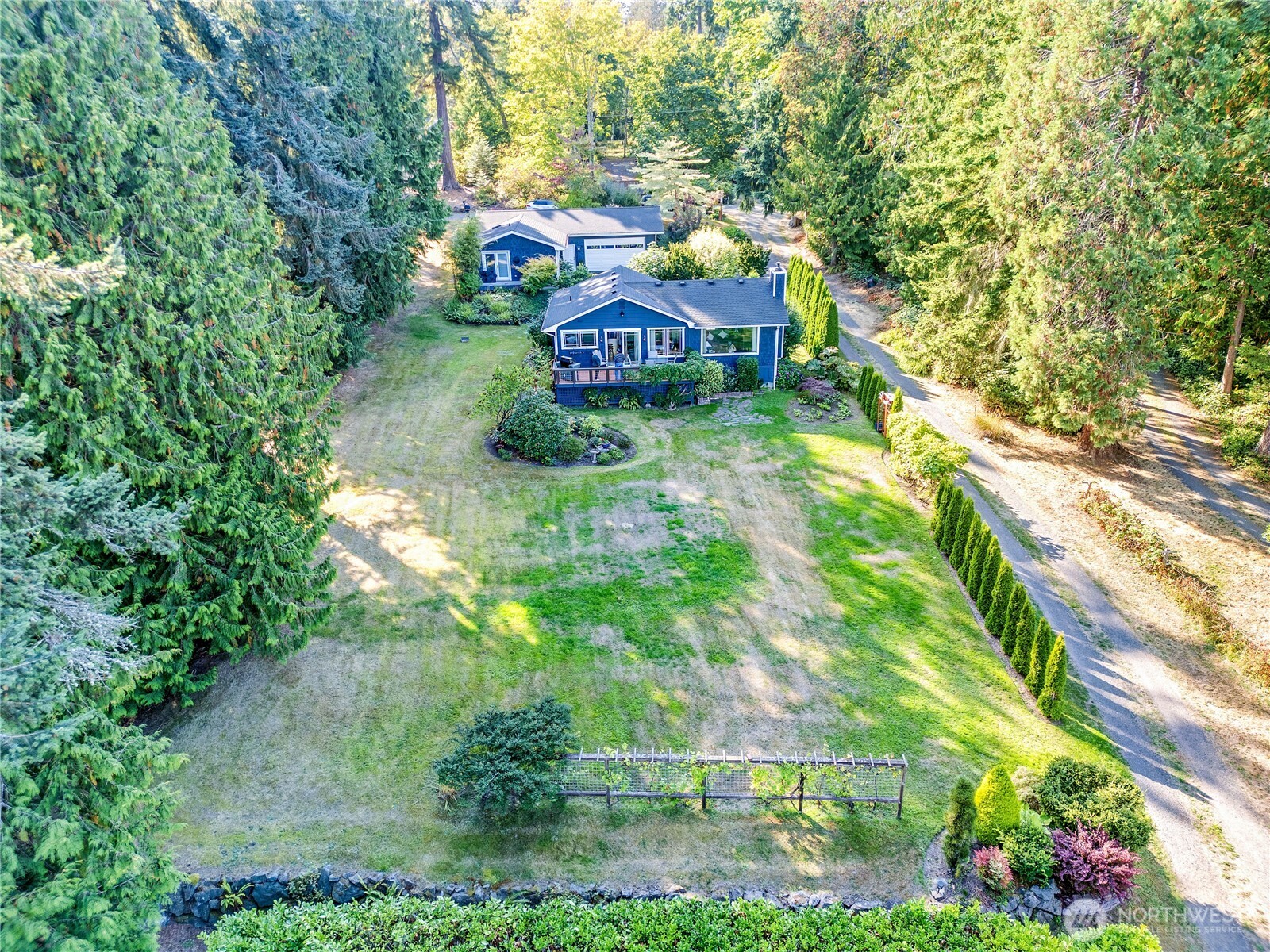 21582 President Point Road NE