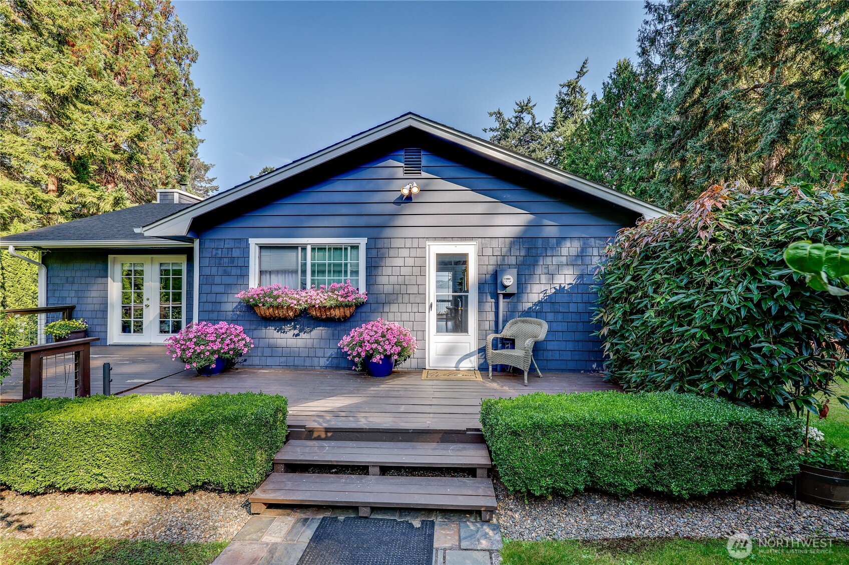 21582 President Point Road NE