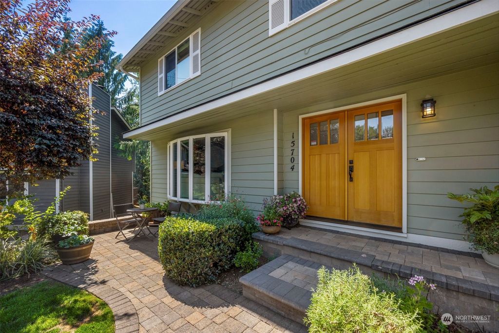Photo of 15704 NE 105th Court, Redmond, WA 98052 (MLS # 2273708)