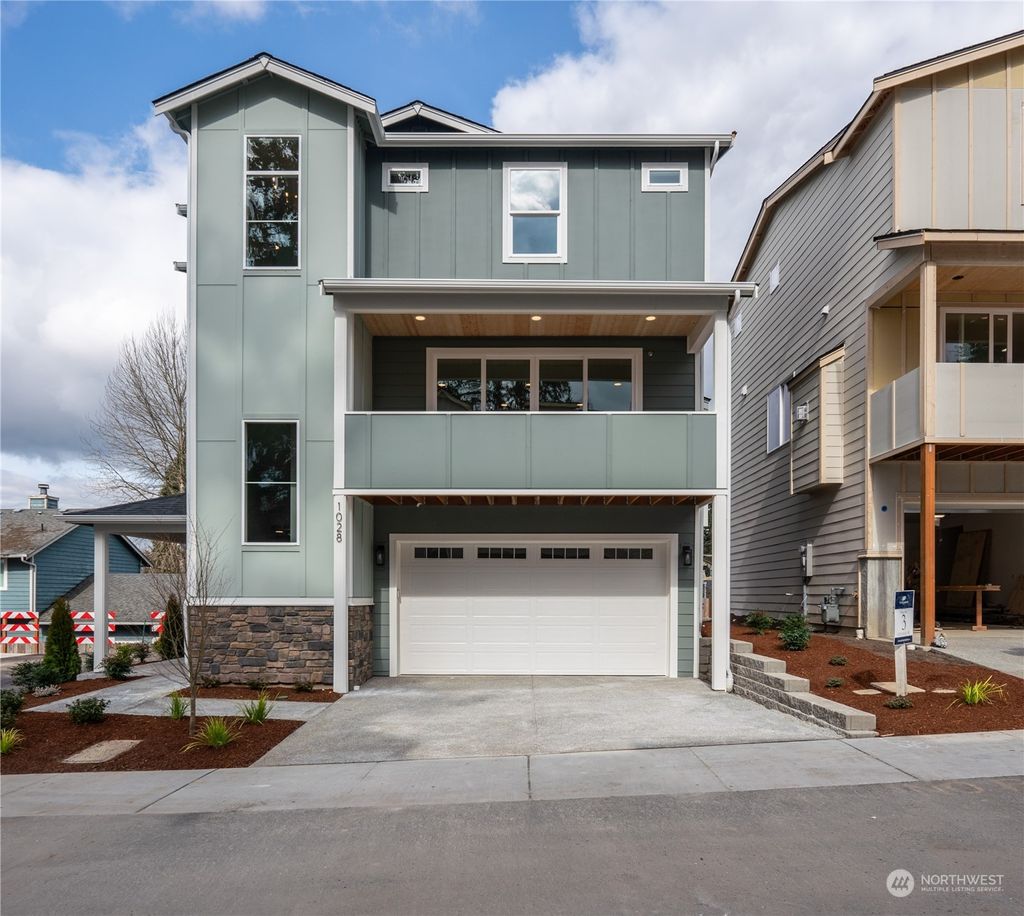 Photo of 1028 141st Street SW #3, Lynnwood, WA 98087 (MLS # 2206384)