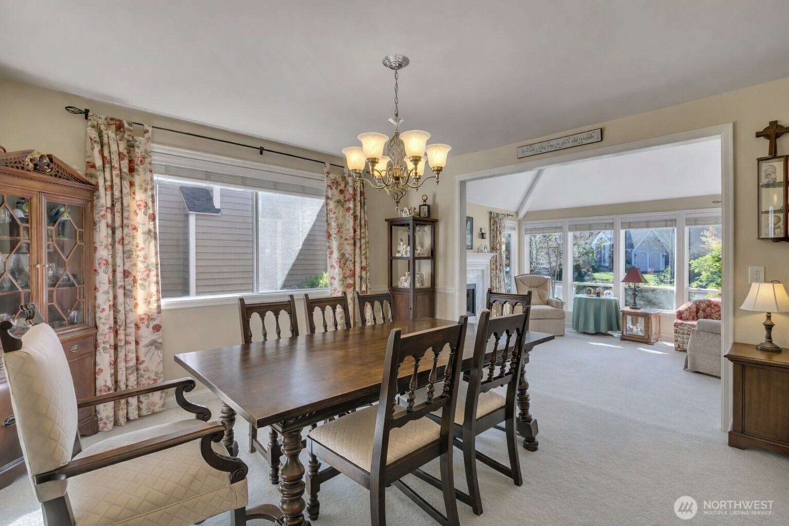 Woodinville, Washington, 98072, United States, 4 Bedrooms Bedrooms, ,3 BathroomsBathrooms,Residential,Active,2035141