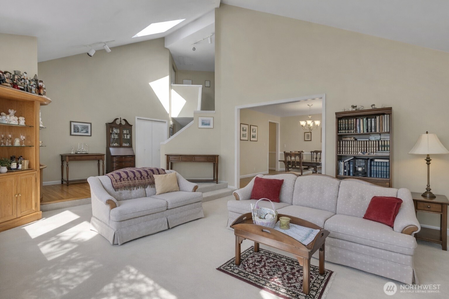 Woodinville, Washington, 98072, United States, 4 Bedrooms Bedrooms, ,3 BathroomsBathrooms,Residential,Active,2035141